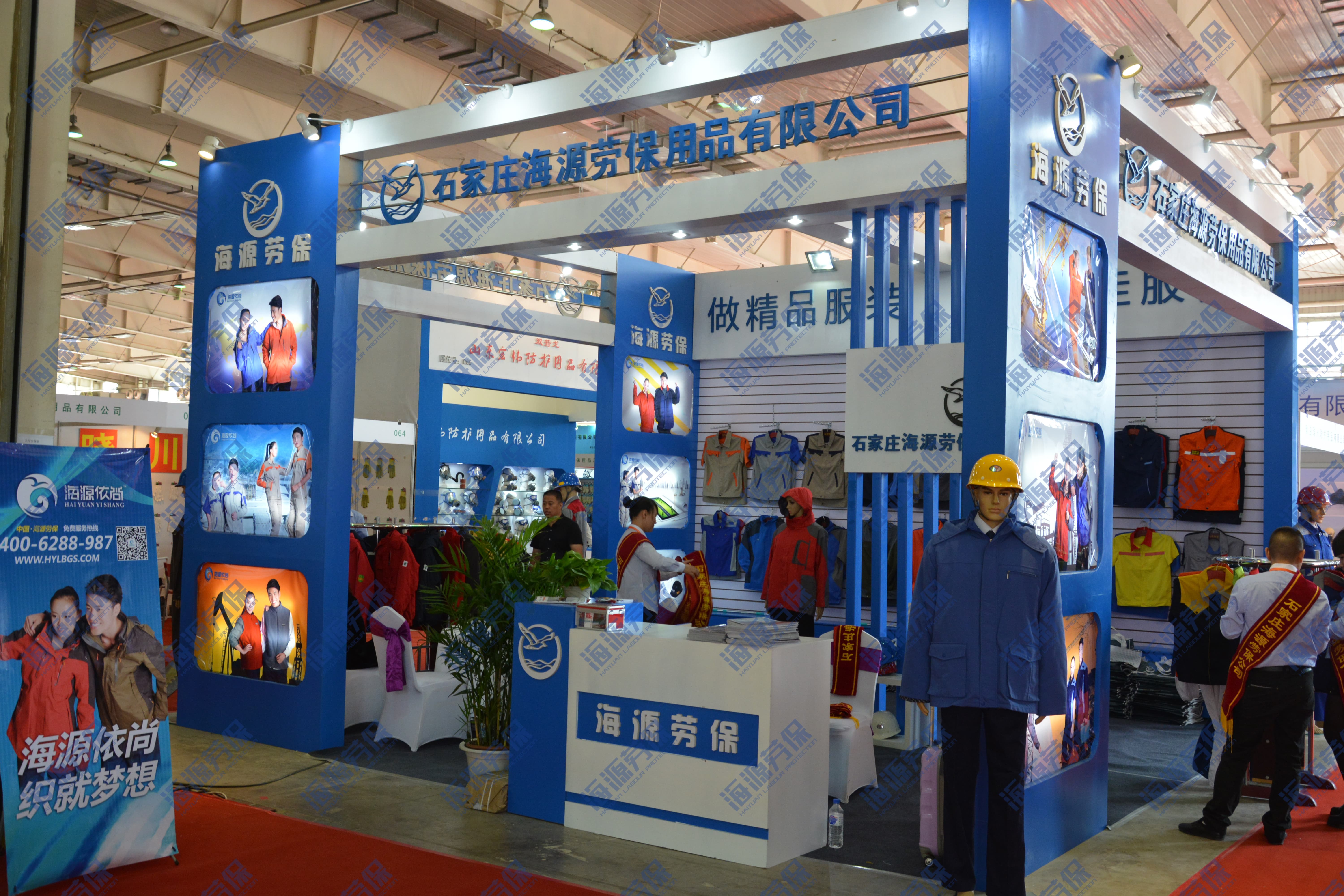 1-230Z915215N04.jpg